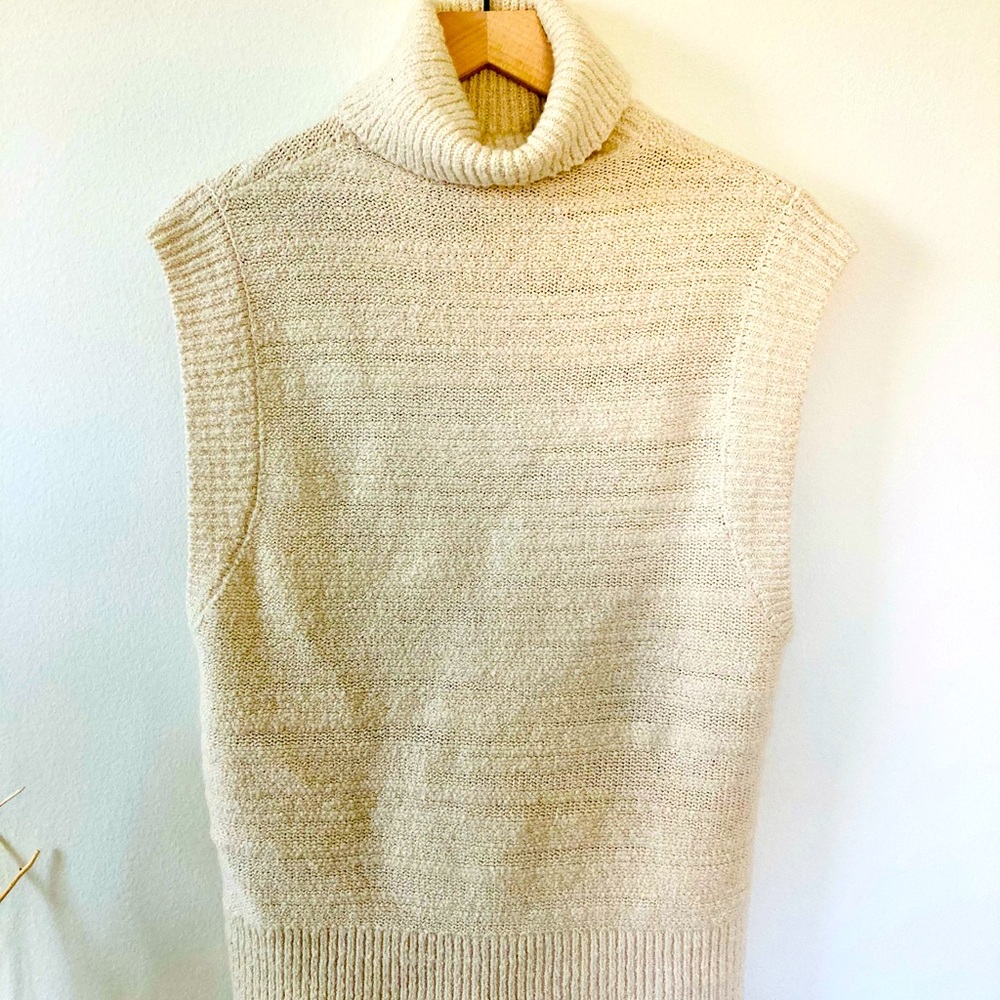COS Vest